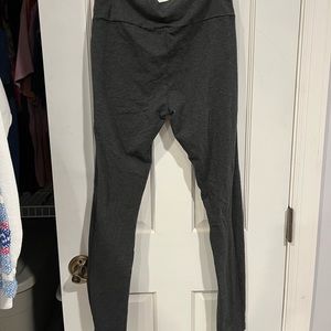 Dark grey leggings